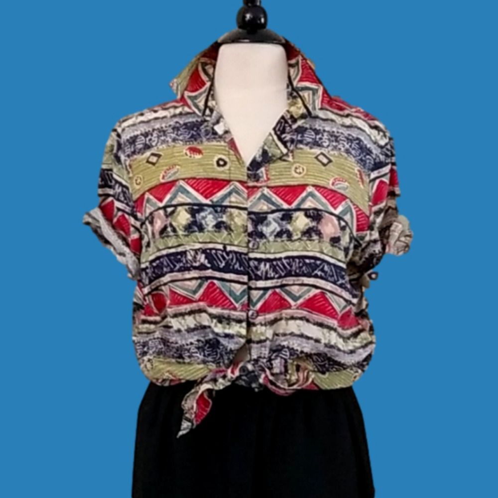 VINTAGE Stunt Silk Blouse - Geometric Print - Short Sleevees Size Small